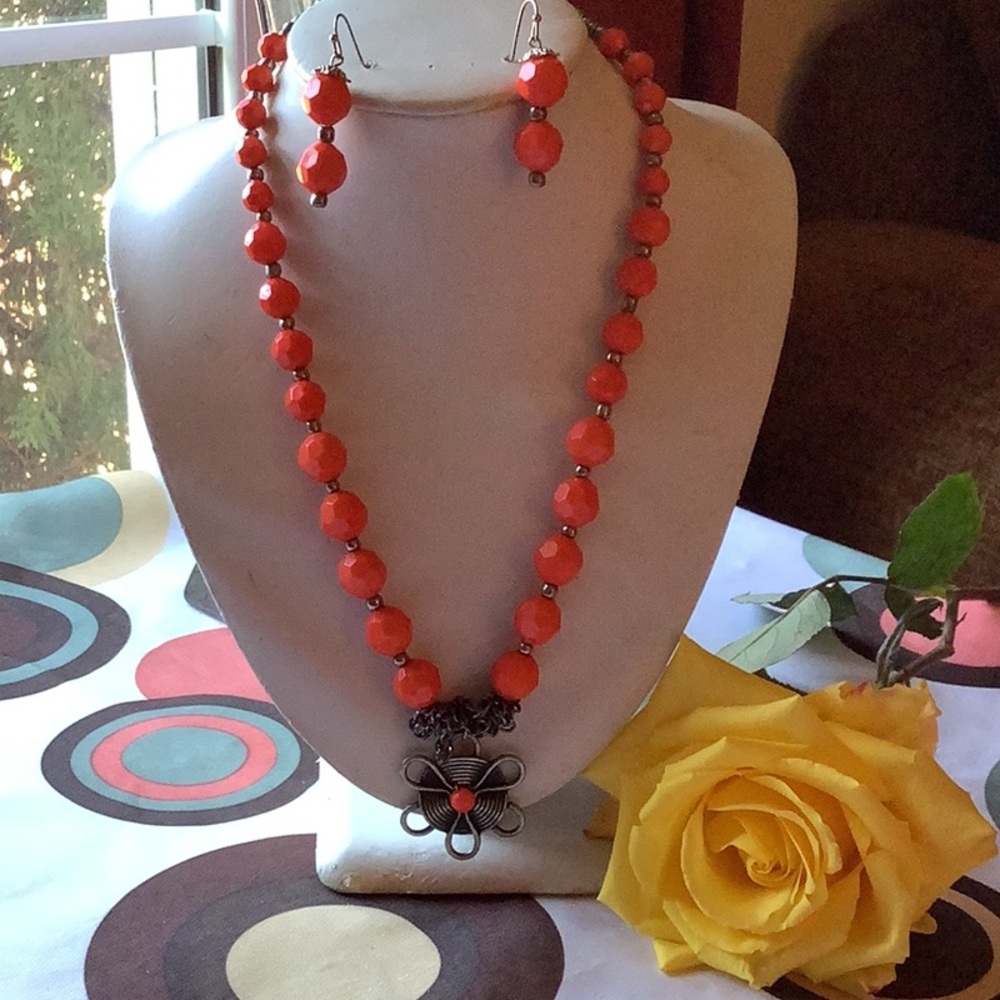 HANDMADE Necklace and earrings
